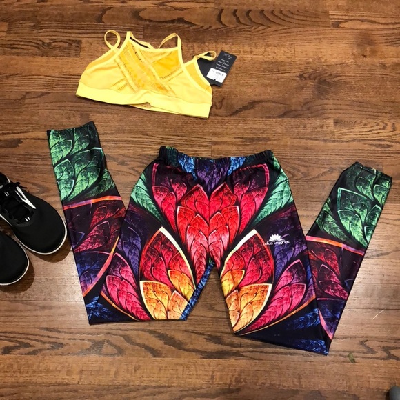 LOTUS Leggings - Picture 2 of 4